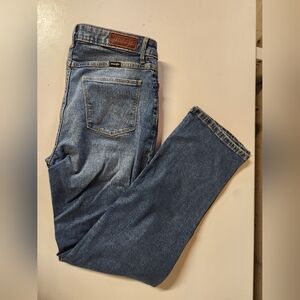 Wrangler High Rise True Straight